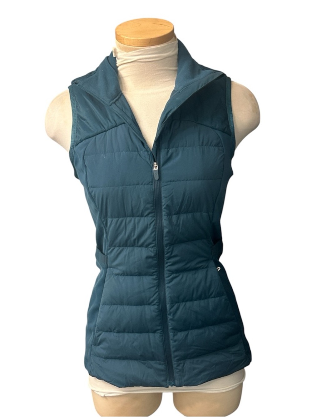 lululemon athletica Teal Quilted Puffer Vest with Grey Goose Down Size 4